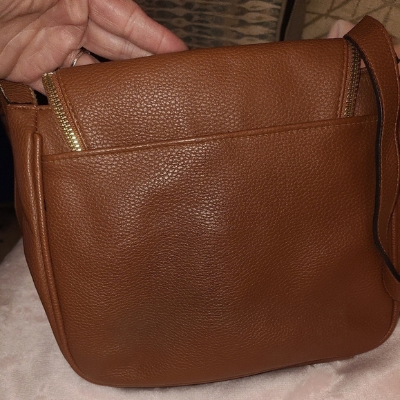 Caramel color crossbody bag - Picture 2 of 7
